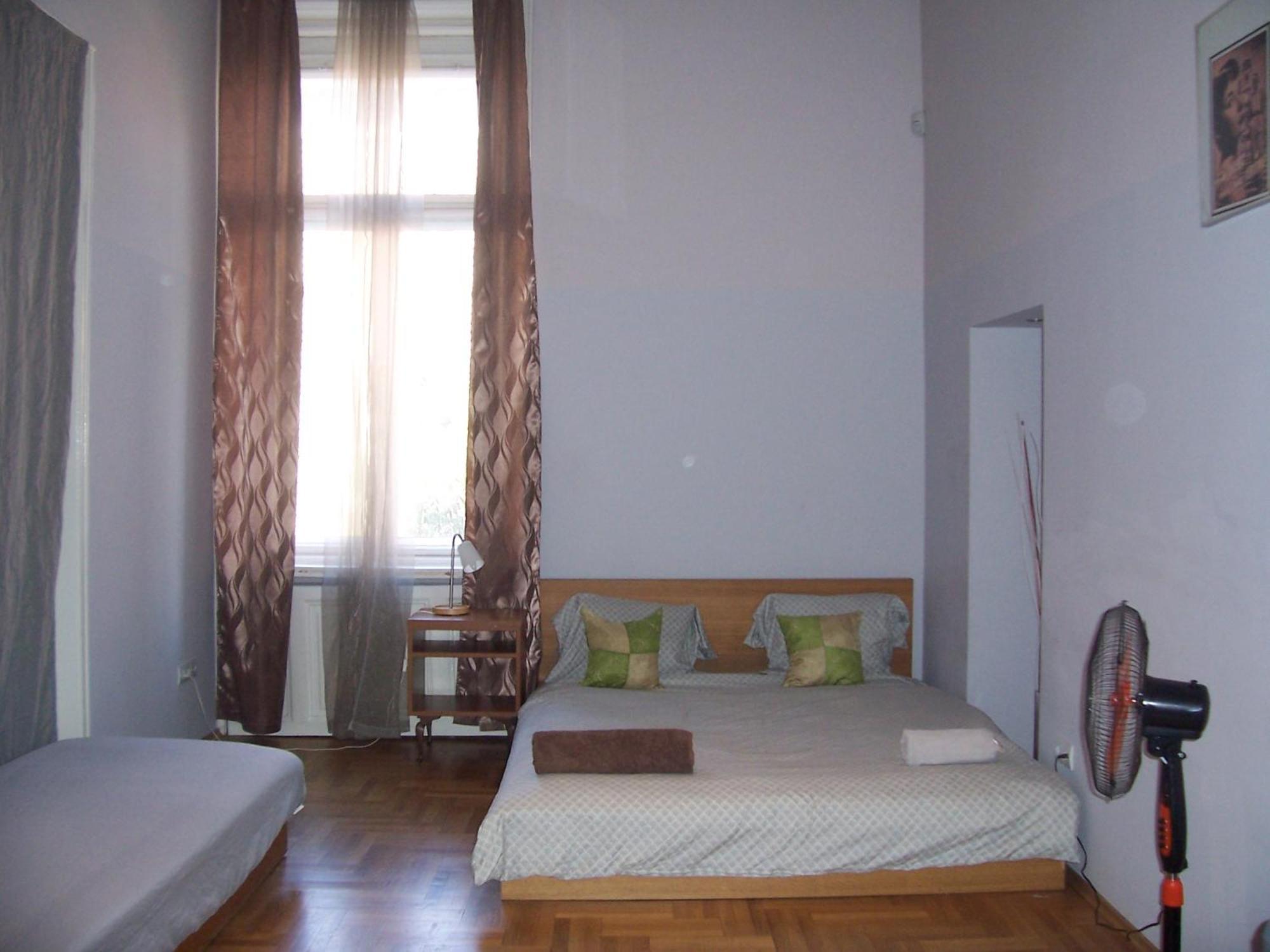 T & E Apartment Budapest Exterior photo